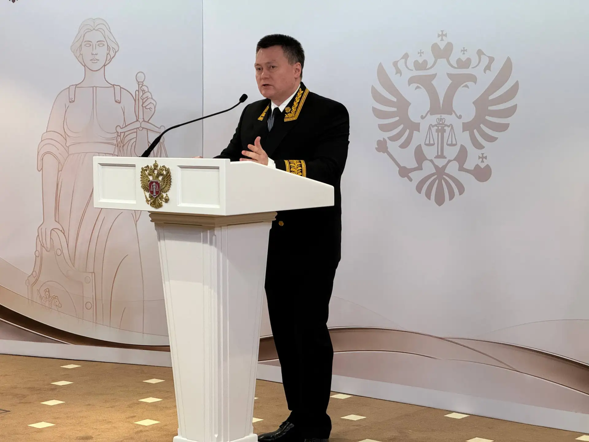 Председатель ВС России открыл семинар-совещание по вопросам обеспечения деятельности ми...