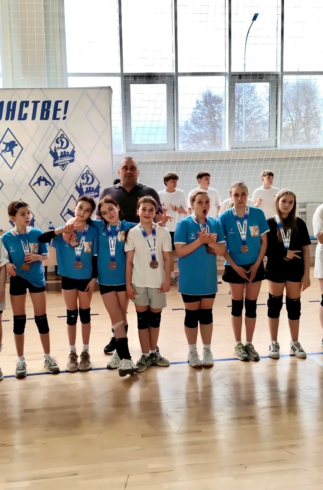 🏆 В школе «Динамо» 11 апреля состоялось торжественное открытие весеннего турнира ПО ВОЛЕЙБОЛУ среди 