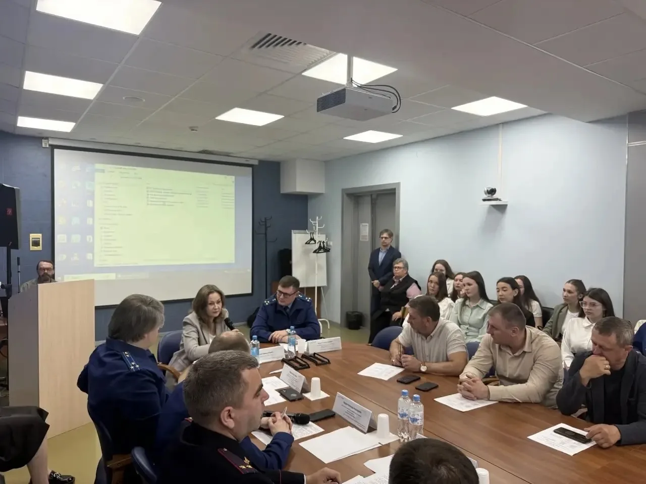 🗓️ 27 мая на базе НГУЭУ состоялся круглый стол «Противодействие преступлениям, соверше...