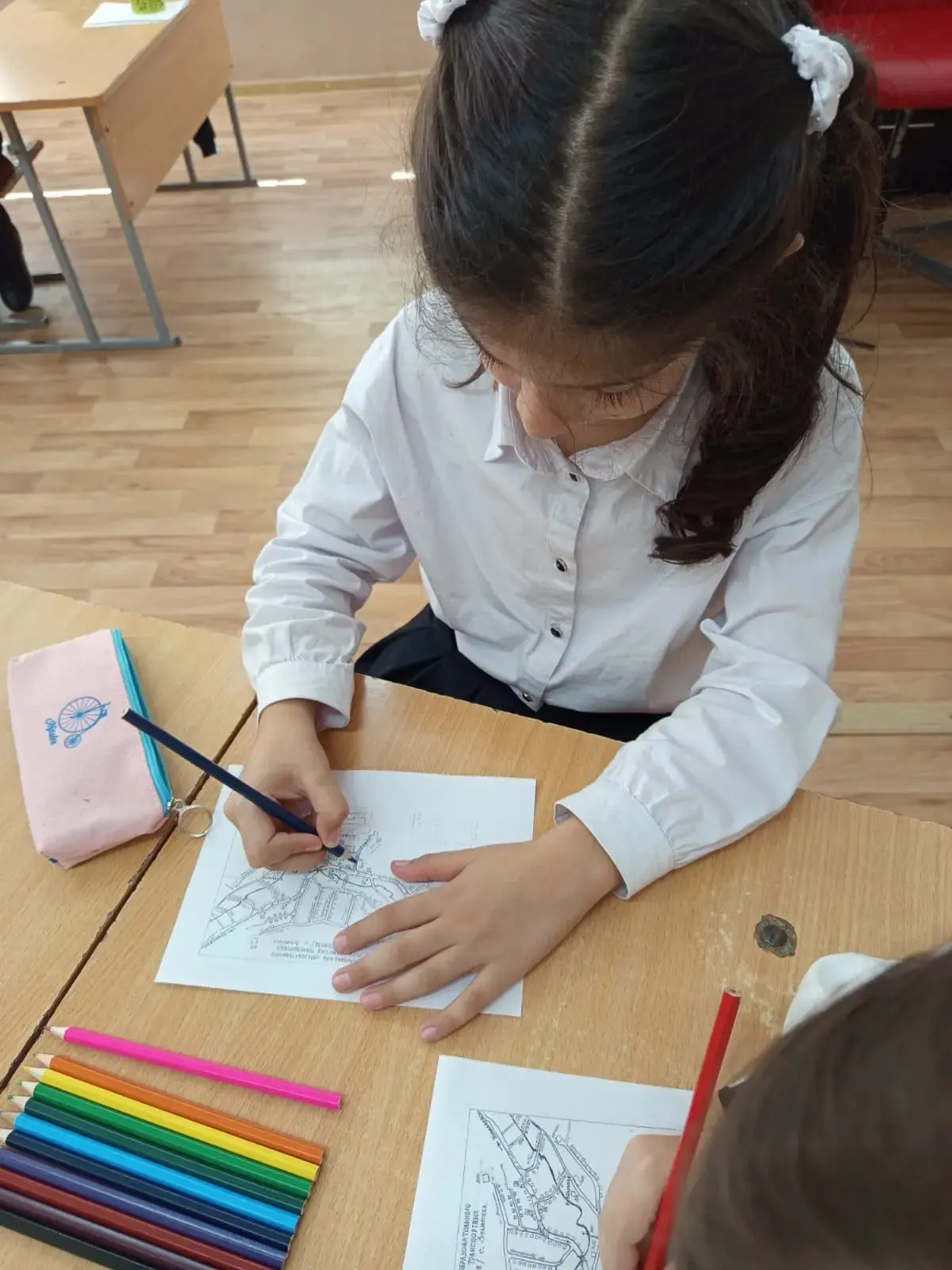 🚦📚 В третьем классе прошло активное и познавательное мероприятие посвященное правилам...