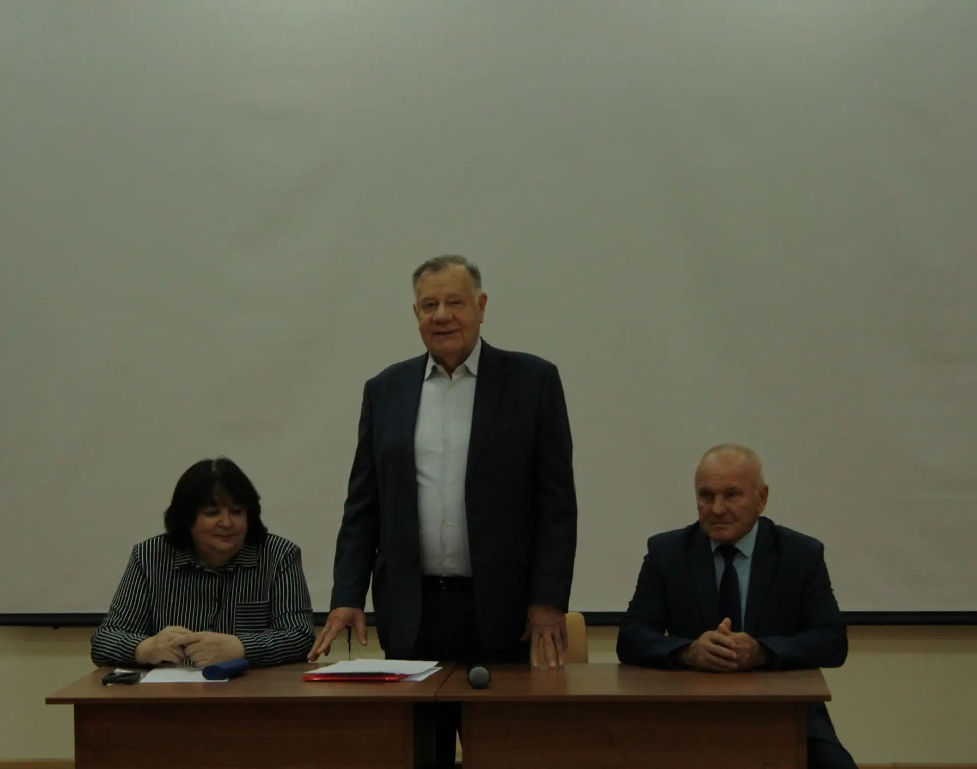 ТАМБОВСКИЕ ОБЩЕСТВЕННИКИ ОБСУДИЛИ РОЛЬ БИБЛИОТЕК В ПОПУЛЯРИЗАЦИИ ПОДВИГОВ УЧАСТНИКОВ СВО