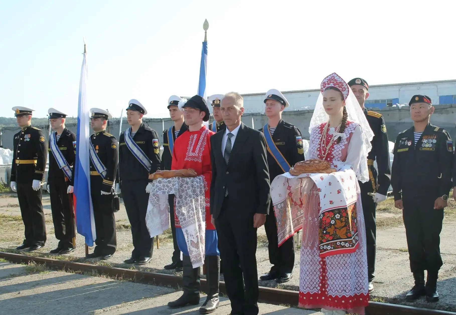 🇷🇺Хлебом-солью встречали сегодня в Советской Гавани дорогих гостей. Большой десантный...
