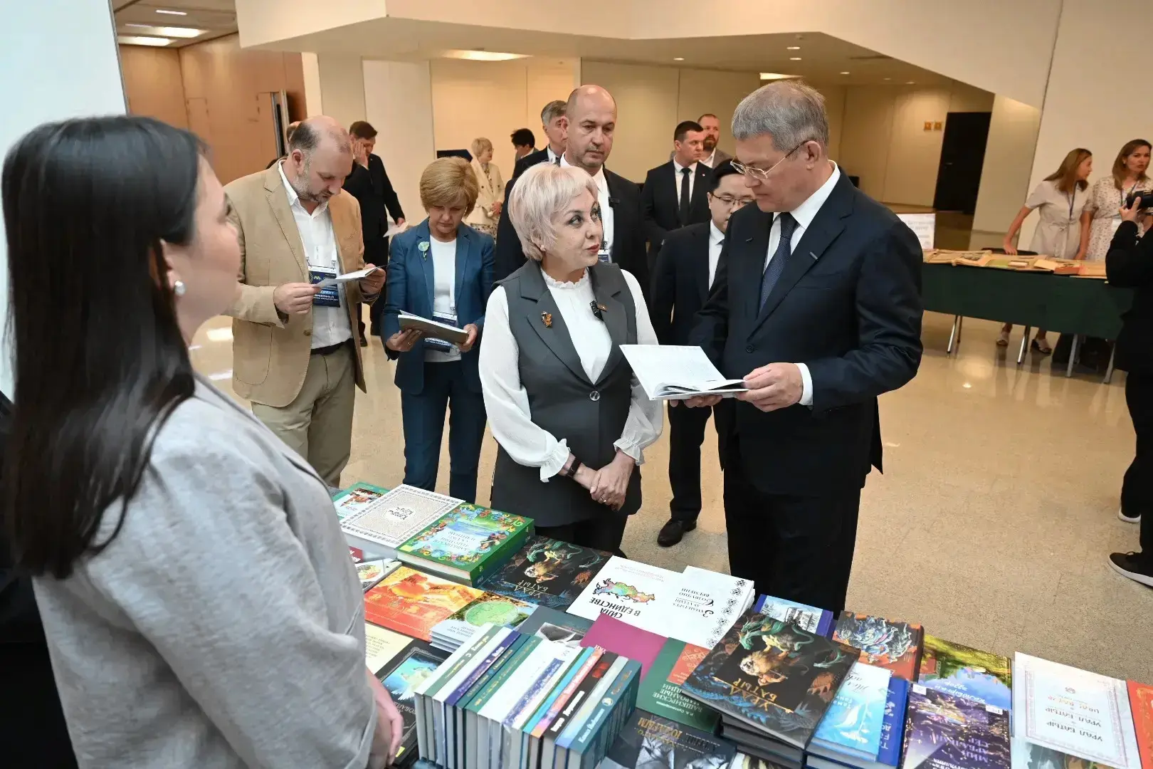 Мы живем в тяжелейший период истории, который нам только предстоит осмыслить. И самого большого уваж