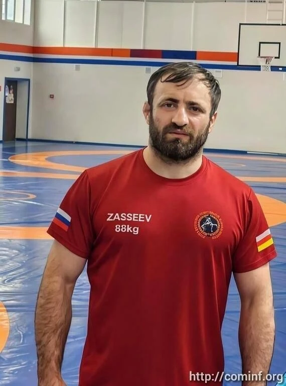 Южноосетинский борец вольного стиля Алан Зассеев примет участие в Ветеранском чемпионат...