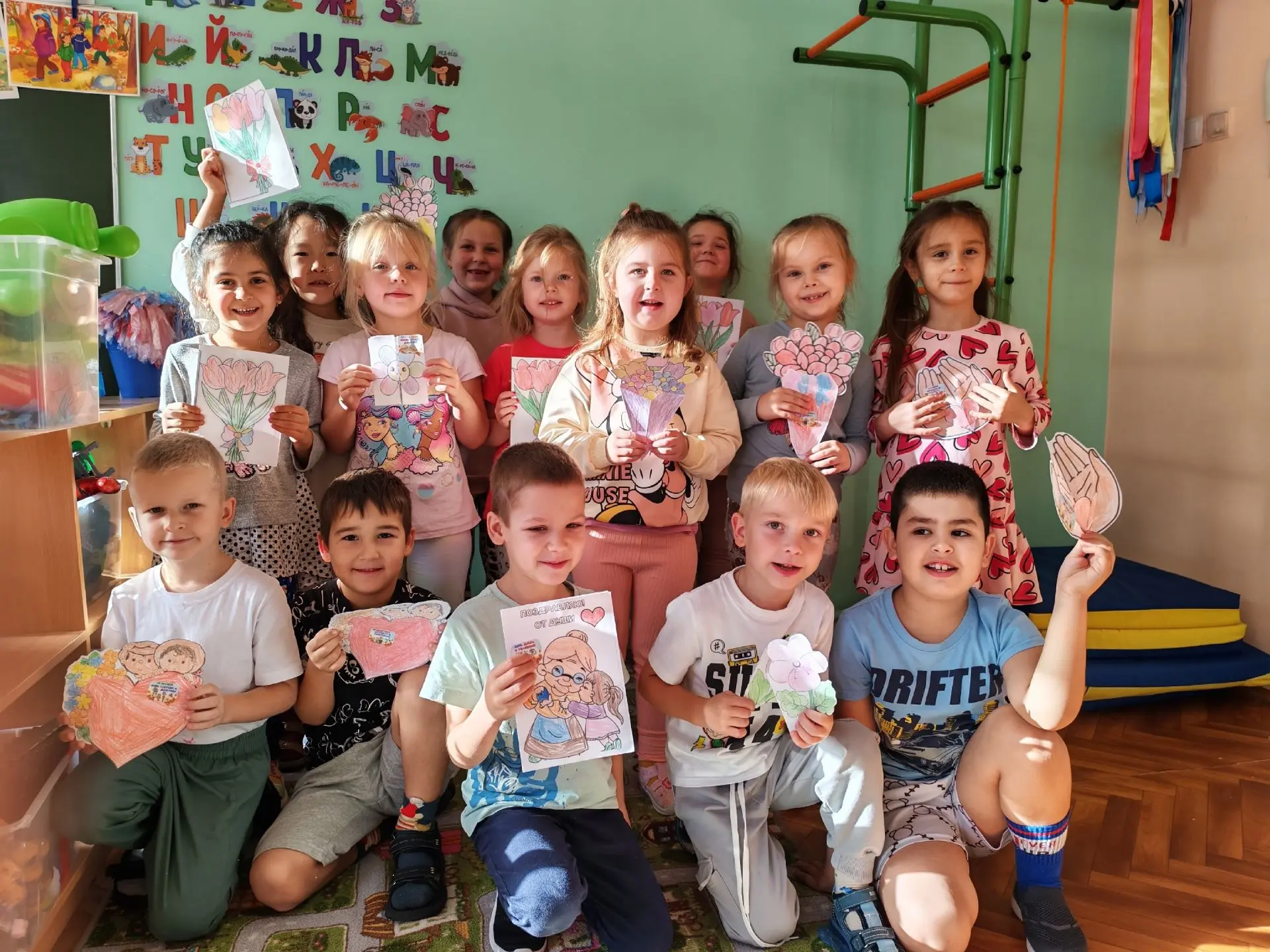 Праздник продолжается! 🧡 К поздравлениям с Днём пожилого человека присоединились наши ...