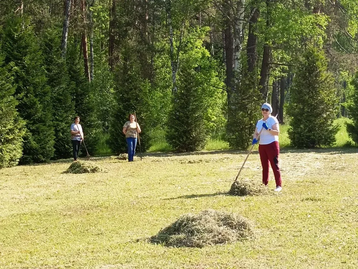Сегодня сотрудники нашего отдела приняли участие в субботнике и успешно справились с ра...
