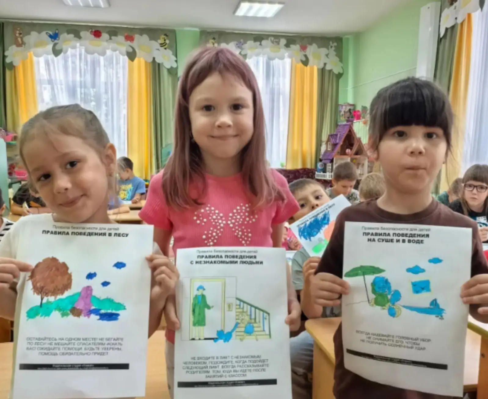 Сегодня в нашем детском саду прошло занятие в рамках ежемесячной акции «Безопасность де...