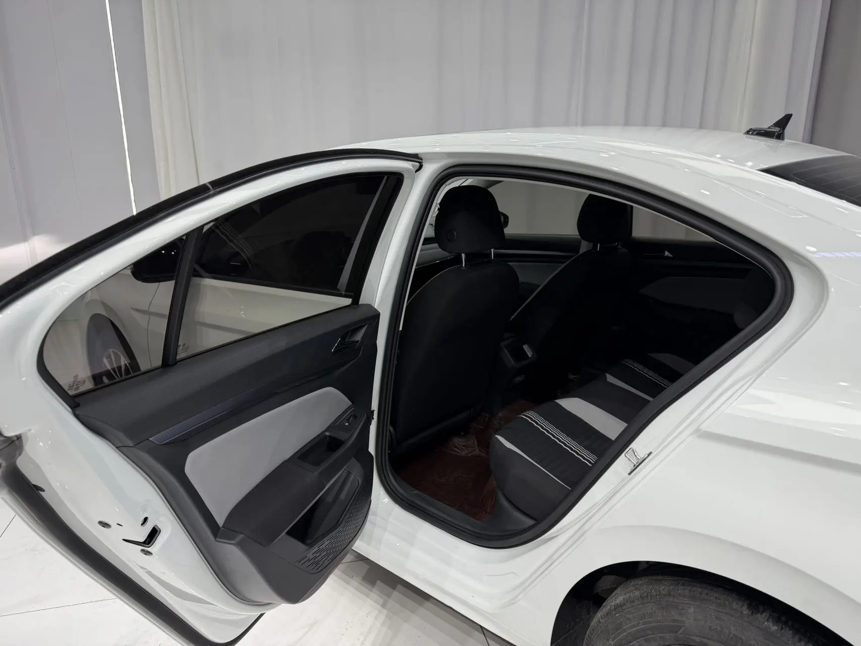 ✅ В продаже в Китае   VW BORA 2023 год 46 000 км 1.5 бензин  Передний привод  КПП - автомат ✅ Компле