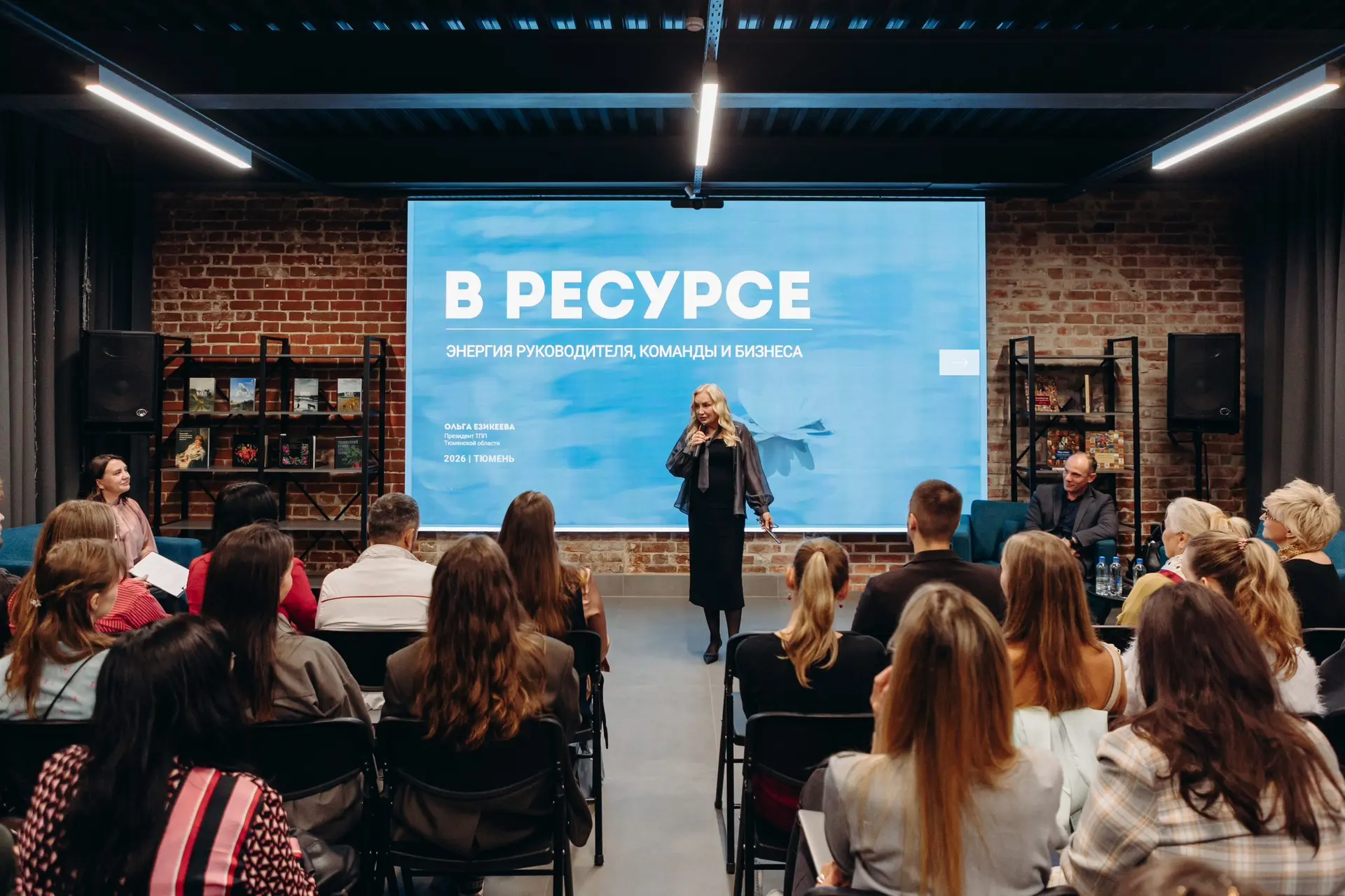 Сентябрь закончился, а ощущение такое, будто в него вместилось сразу несколько месяцев🍂