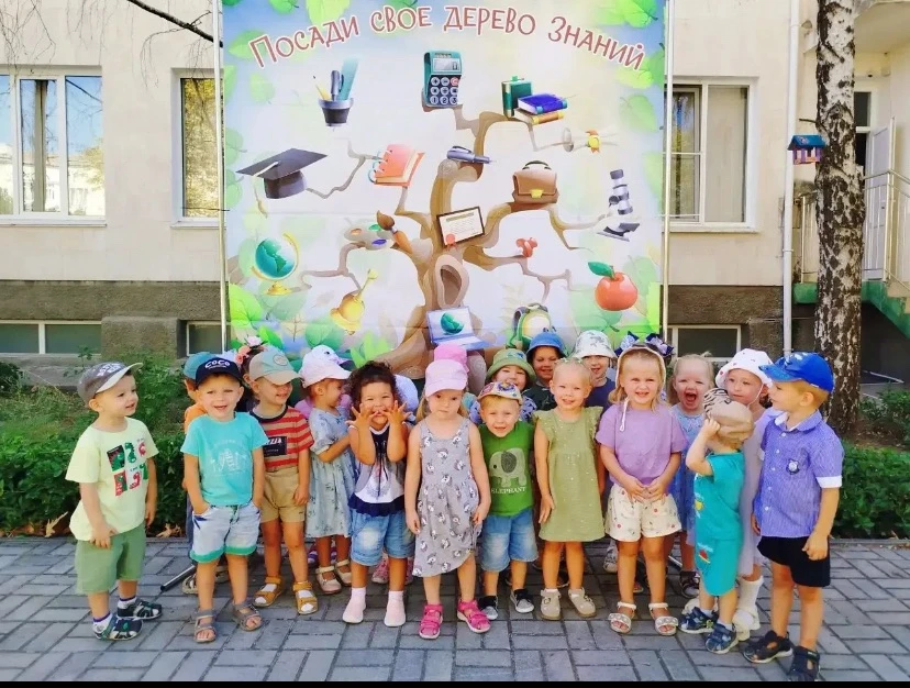 1 сентября — день, когда даже в детском саду звучит музыка взросления.