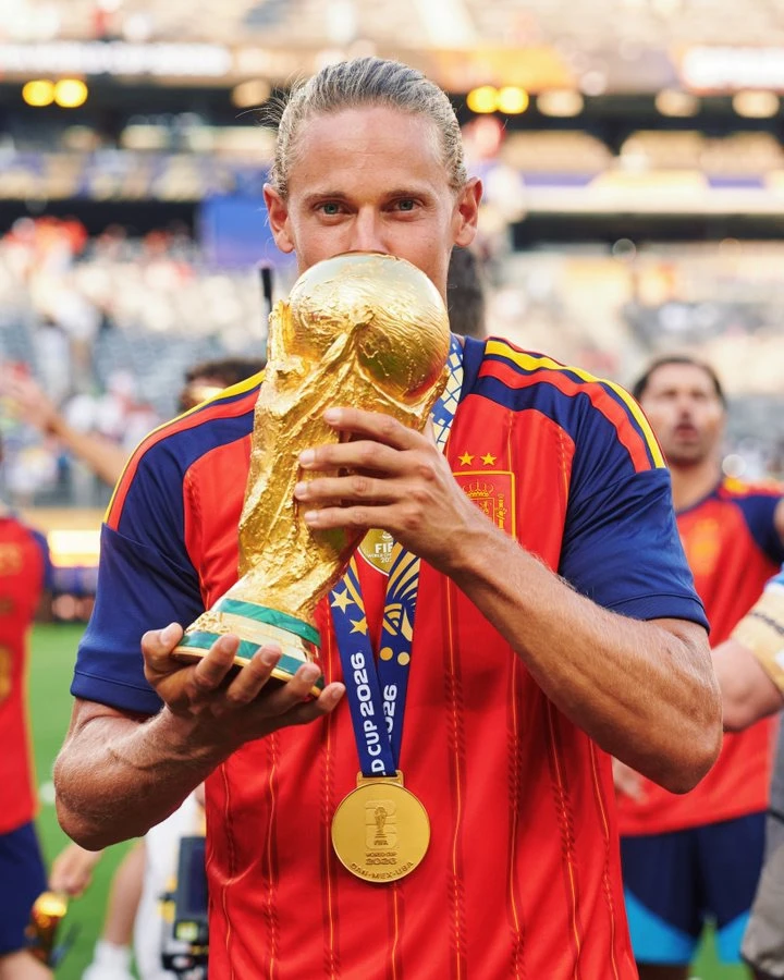 🇪🇸 Мистер Маркос Льоренте.

Чемпион Мира 🏆