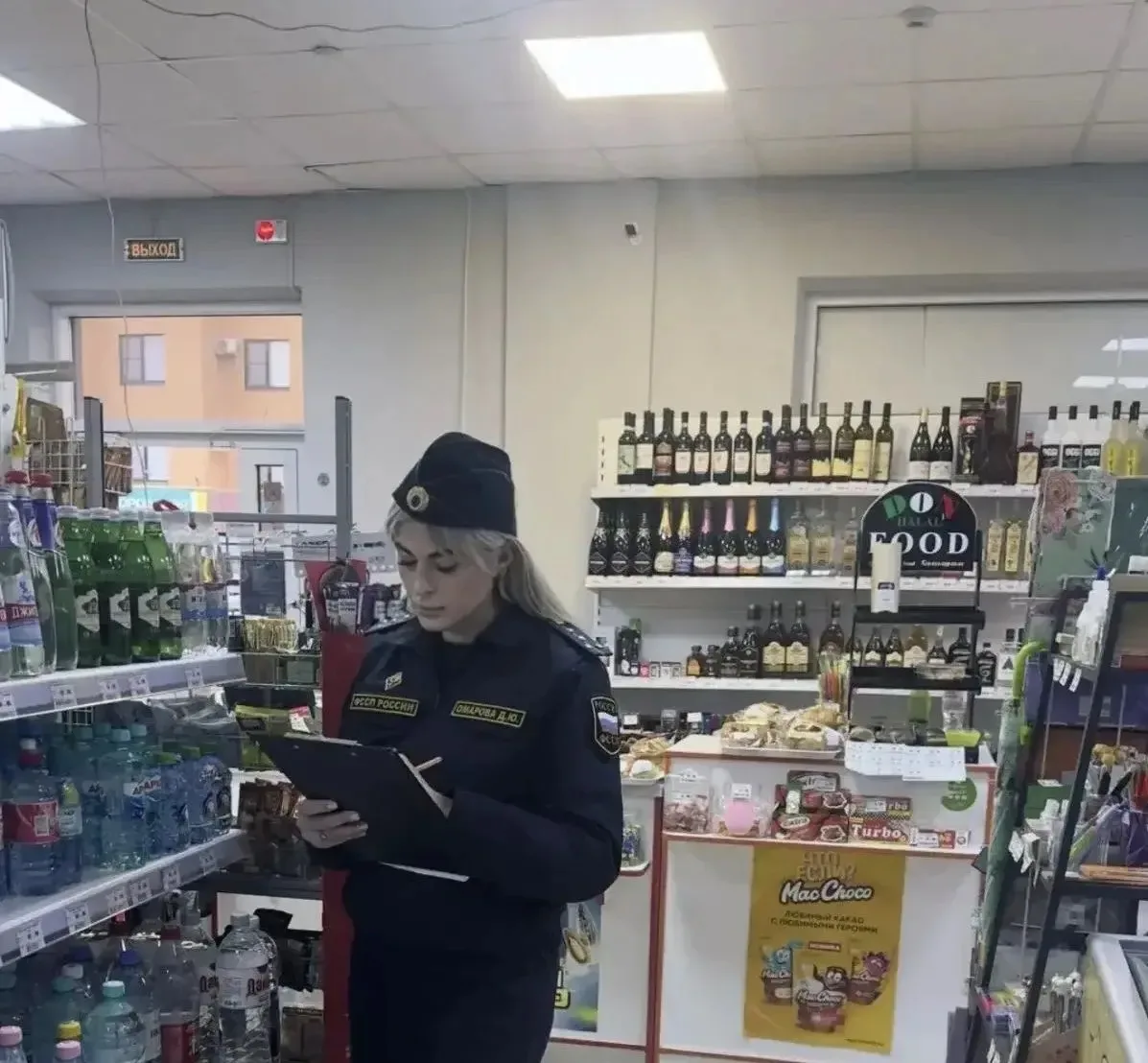 После штрафной санкции предприниматель прекратил незаконную торговлю табачными изделиям...