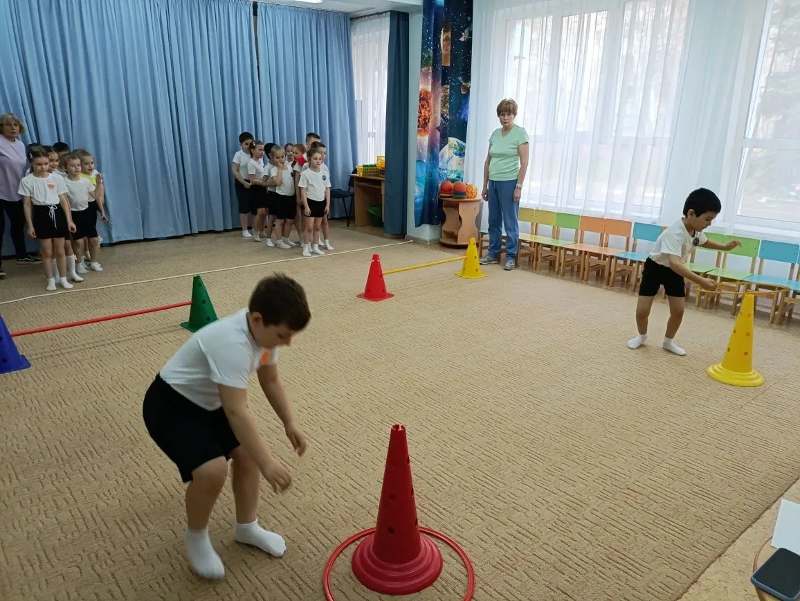 Спортивный праздник, посвященный Дню космонавтики и 65 летию первого полета человека в космос, подго