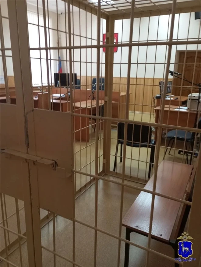 Житель Жигулевска осужден за нападение с ножом в гаражах на молодого человека