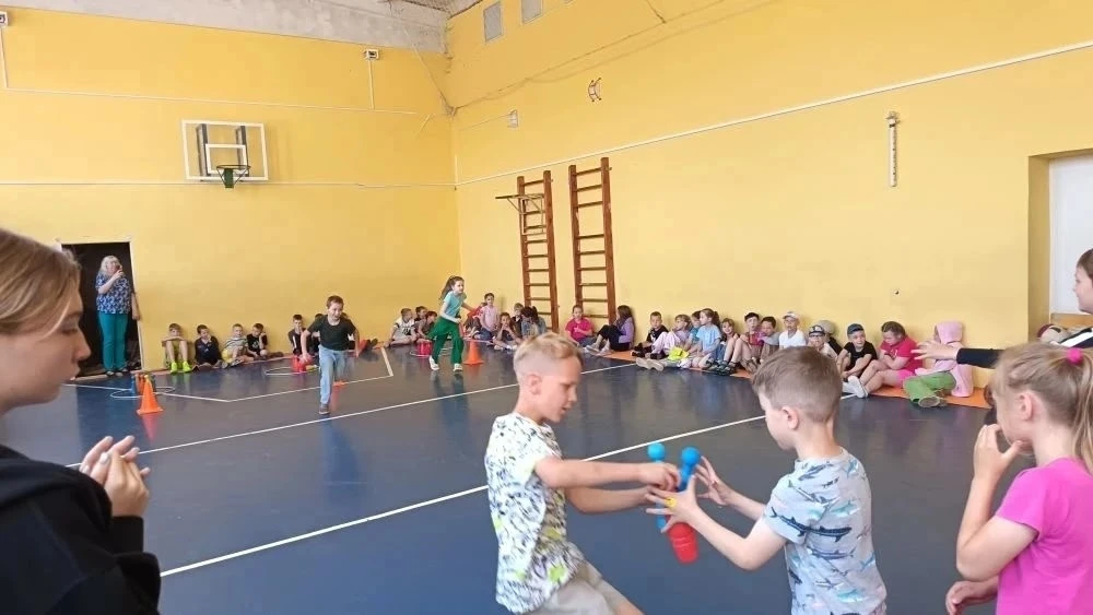 🌟 4 день лагерной смены - пока старшие ребята погружались в мир искусства в музее Влад...