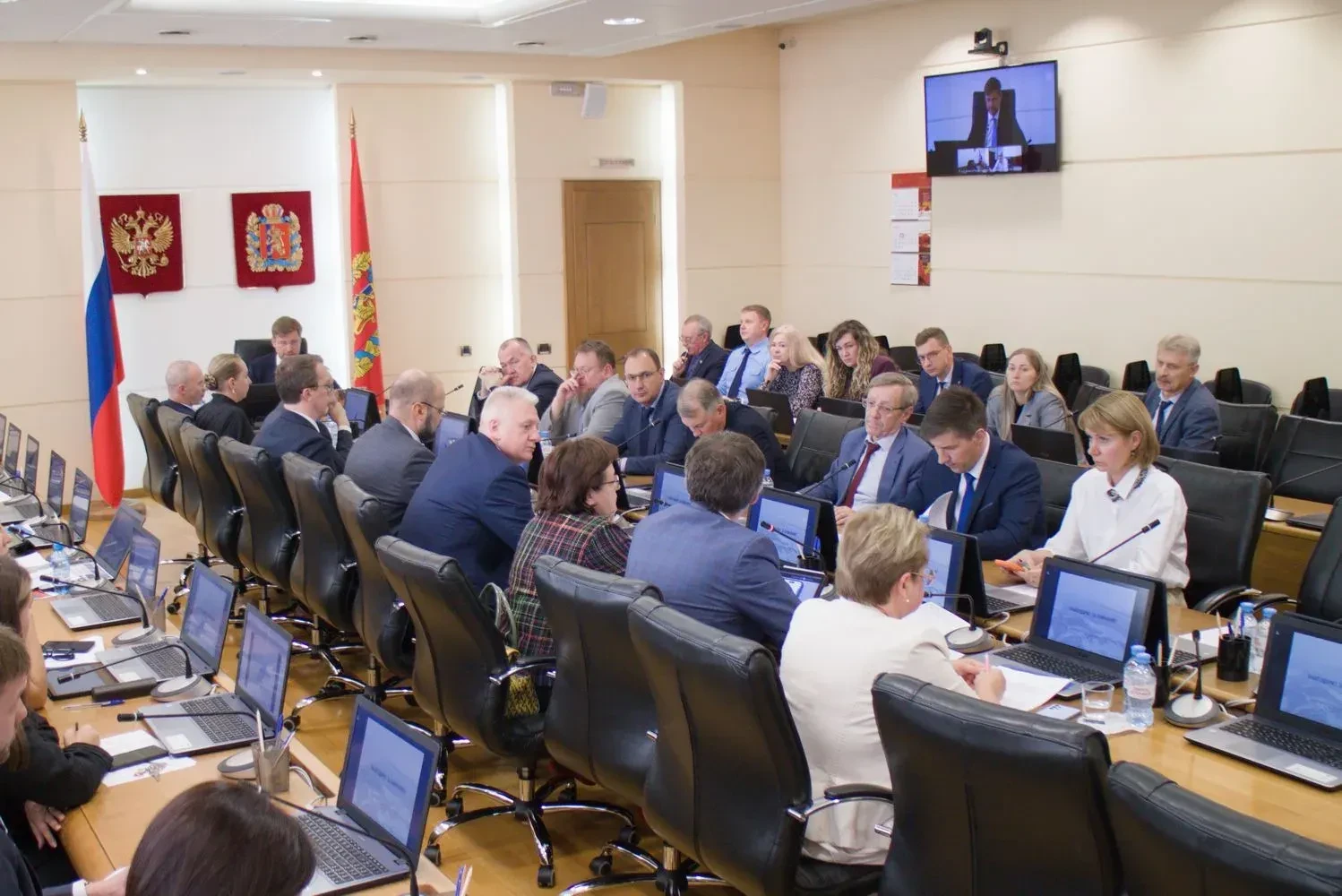 Провели тематическое заседание краевого правительства. Почти полностью оно было посвяще...