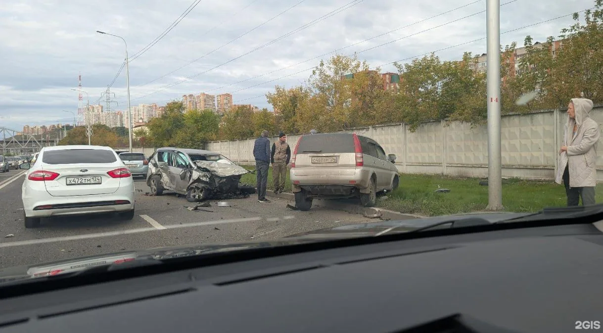 ❗️Три девушки погибли в массовом ДТП у Николаевского моста