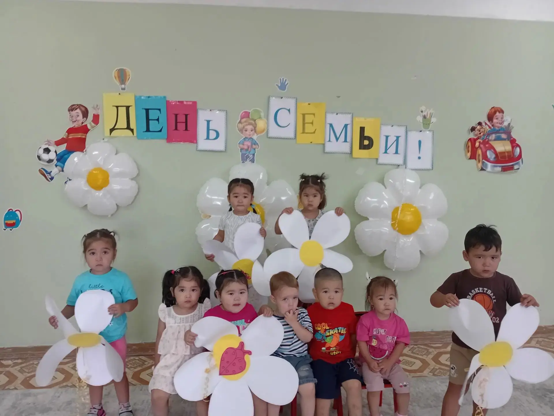 Сегодня в дошкольных группах прошёл замечательный
праздник,посвящённый самым важным людям в жизни ка
