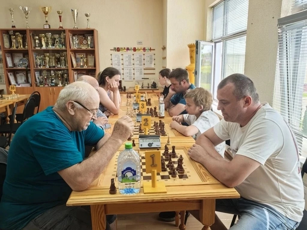 ♟Праздничный турнир по быстрым шахматам "Во славу Отечества!", посвящённый Дню России, состоялся 12 