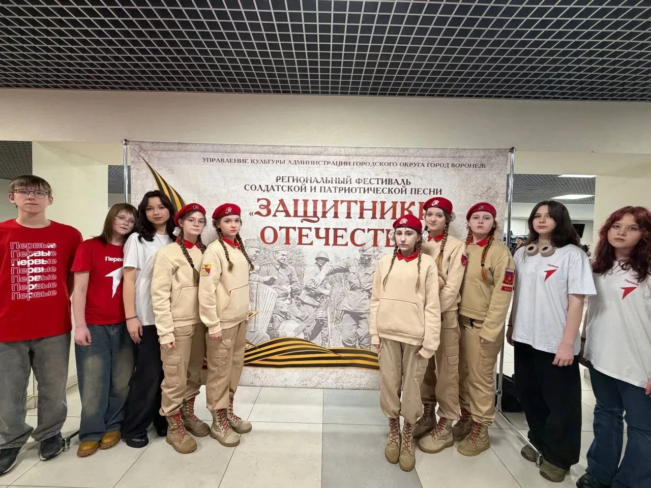 23 февраля в городском Дворце творчества в честь Дня защитника Отечества прошел концерт...