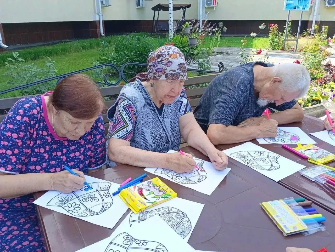 Творческий день в «Формуле долголетия»: искусство объединяет!🎨✨