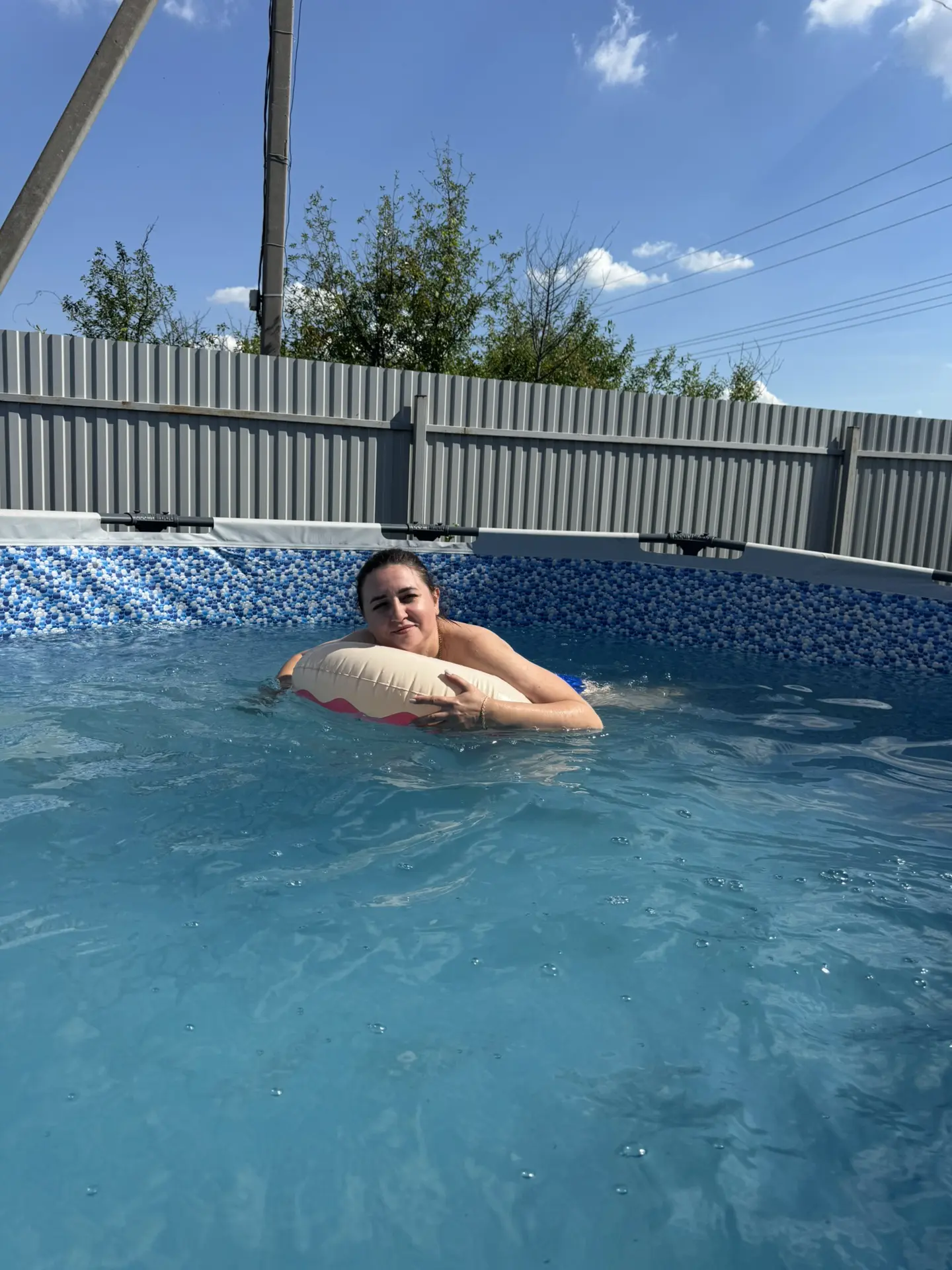 Накупались с Юлей) вода в бассейне теплая-теплая 👍