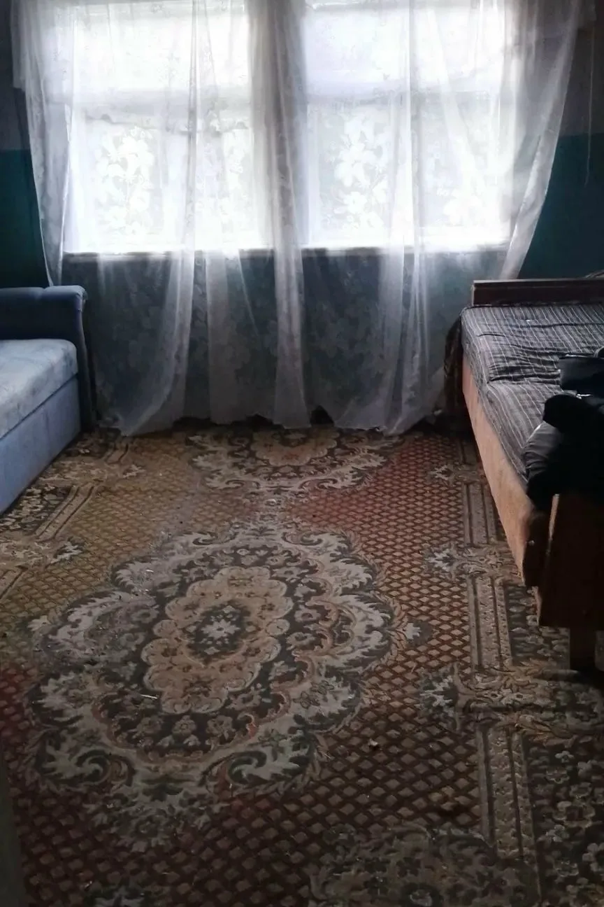 Продам сад Автомобилист 1 , 8 соток, родник от дома 15 метров рядом в доме освещение ве...