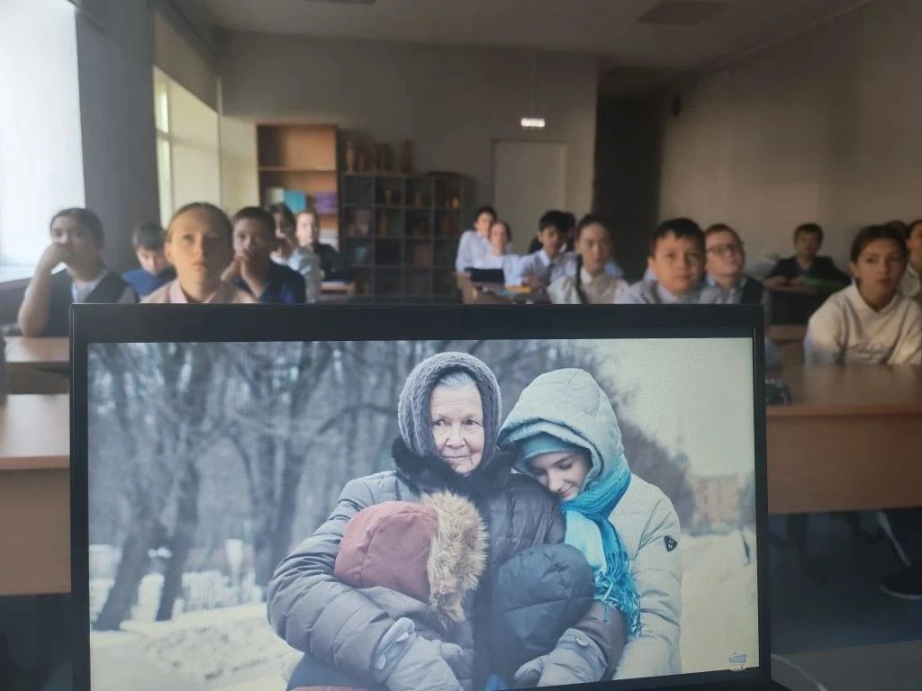 📽🔶📌В рамках Всероссийского проекта «Киноуроки в школах России" ученики 5Б класса под...