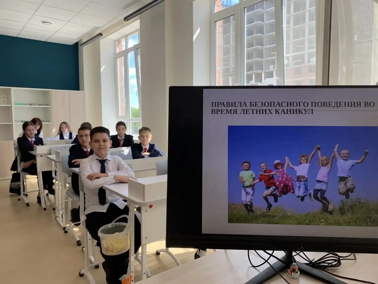 ☀️ Лето уже на пороге — а значит, самое время вспомнить о безопасности!  Во втором корпусе лицея про