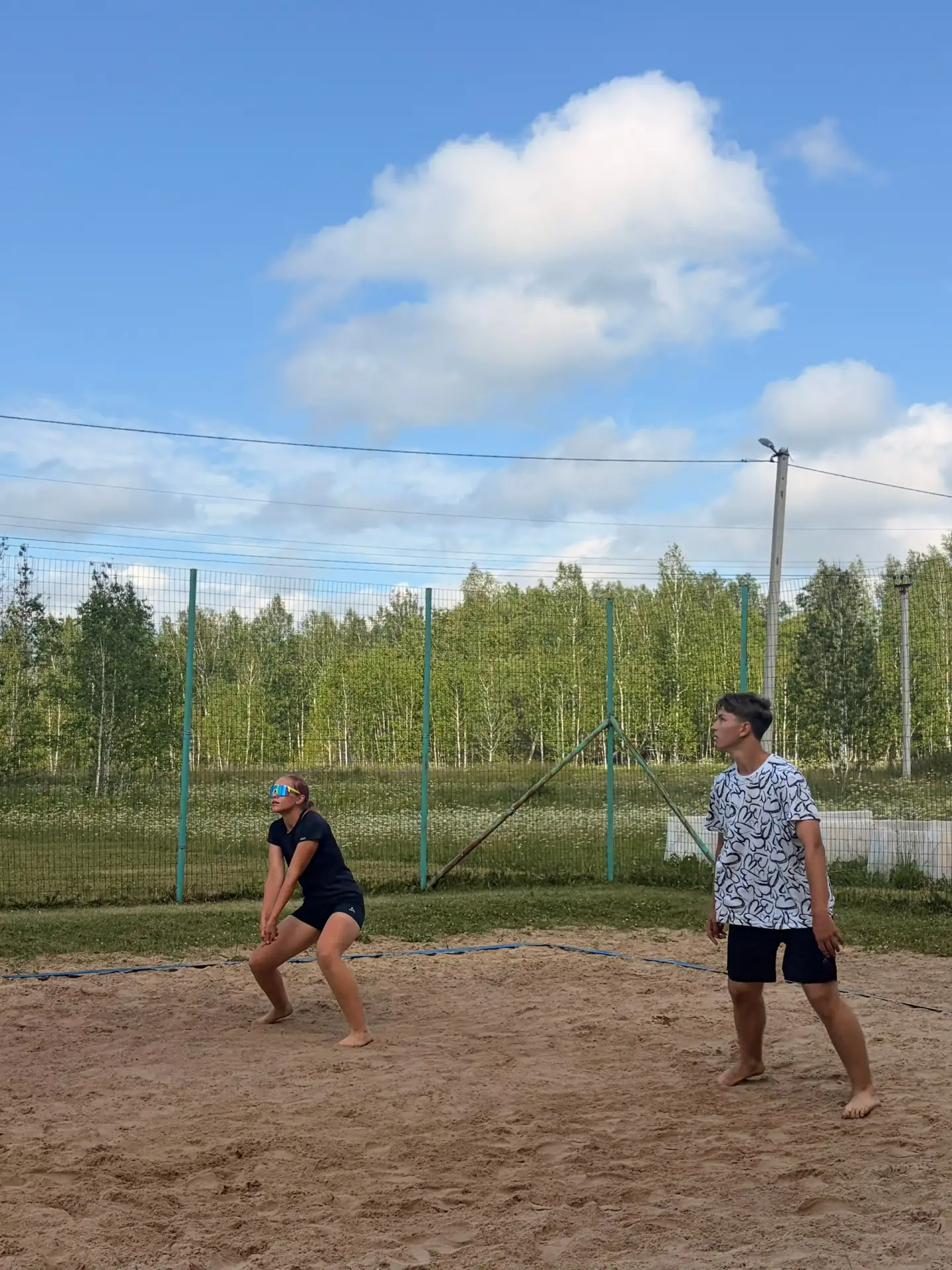 🏐 На волейбольной площадке прошли соревнования по пляжному волейболу среди смешанных команд!

В тур