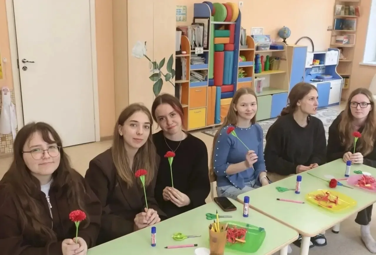 👩🏼‍🏫 Первый шаг в профессию: студенты ТГПУ погрузились в атмосферу школы № 40 г. Томска   Студенты 1