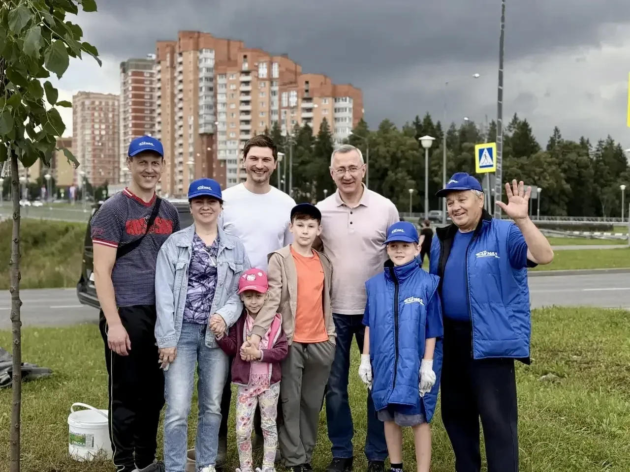 В Обнинске высадили 70 лип в честь 70-летия города

Высадка растений прошла в Заовражье. Это новый м
