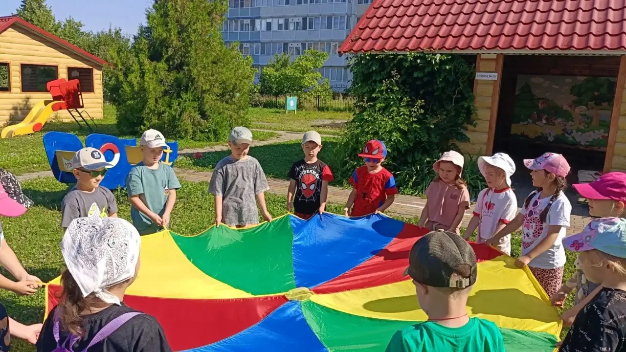 🎭В День летнего театра для ребят старшей группы № 12 состоялось увлекательное занятие-путешествие п