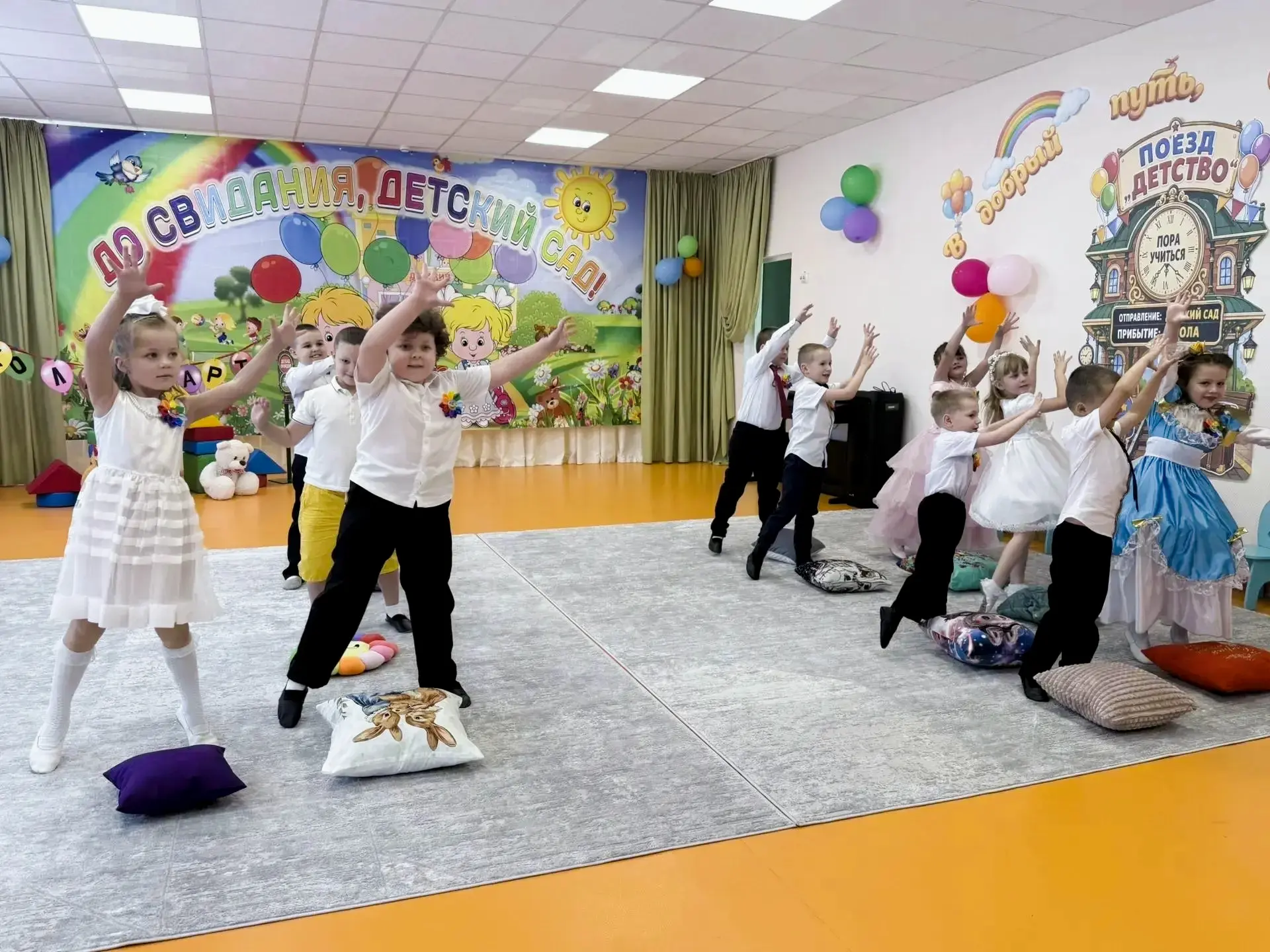 ✨ 11.06.2026 состоялся выпускной бал в старшей логопедической группе  ✨

Для ребят это важный рубеж 