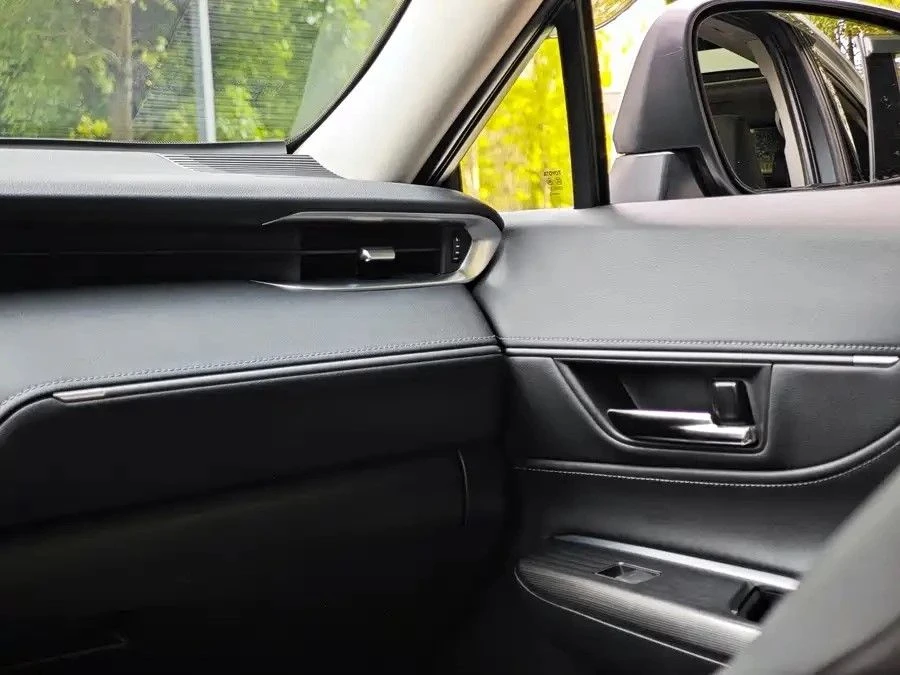 Toyota Harrier 2023 год июнь