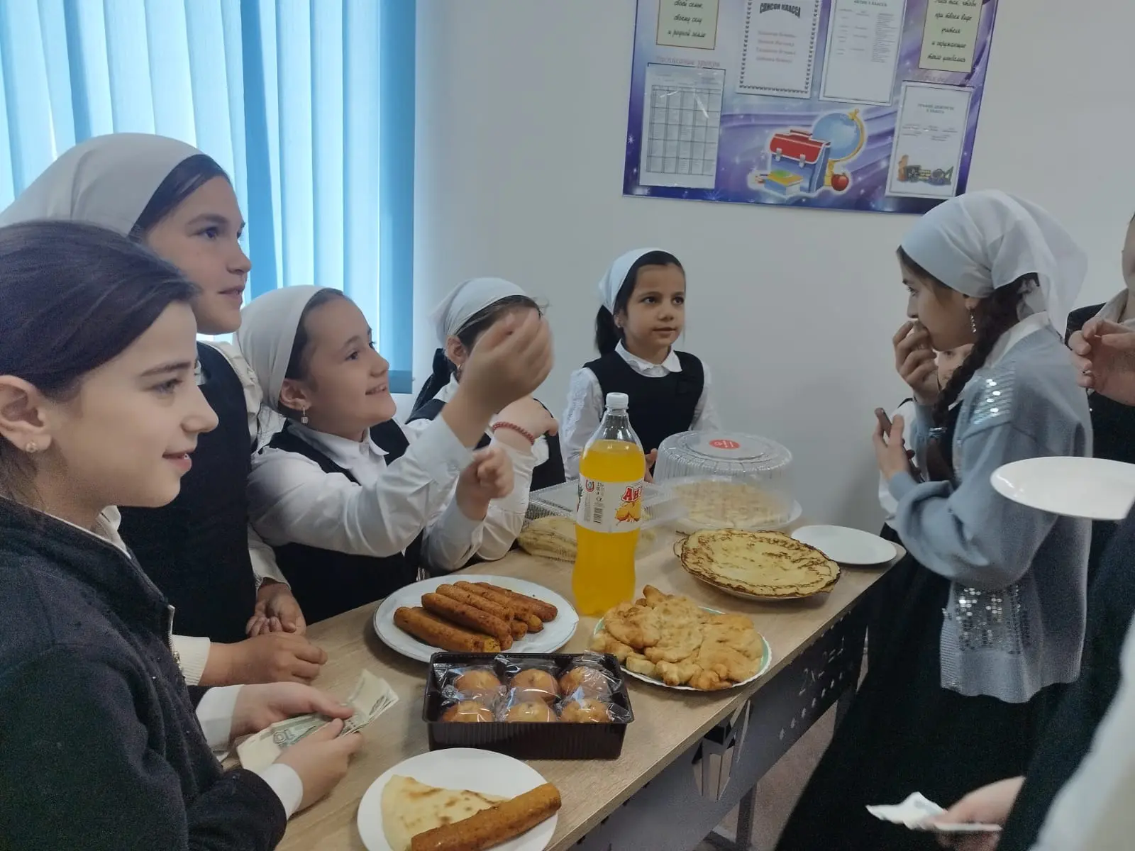 🍞 В НАШЕЙ ШКОЛЕ ПРОШЁЛ КОНКУРС “МЕРЗА КХАЧА” 🍞