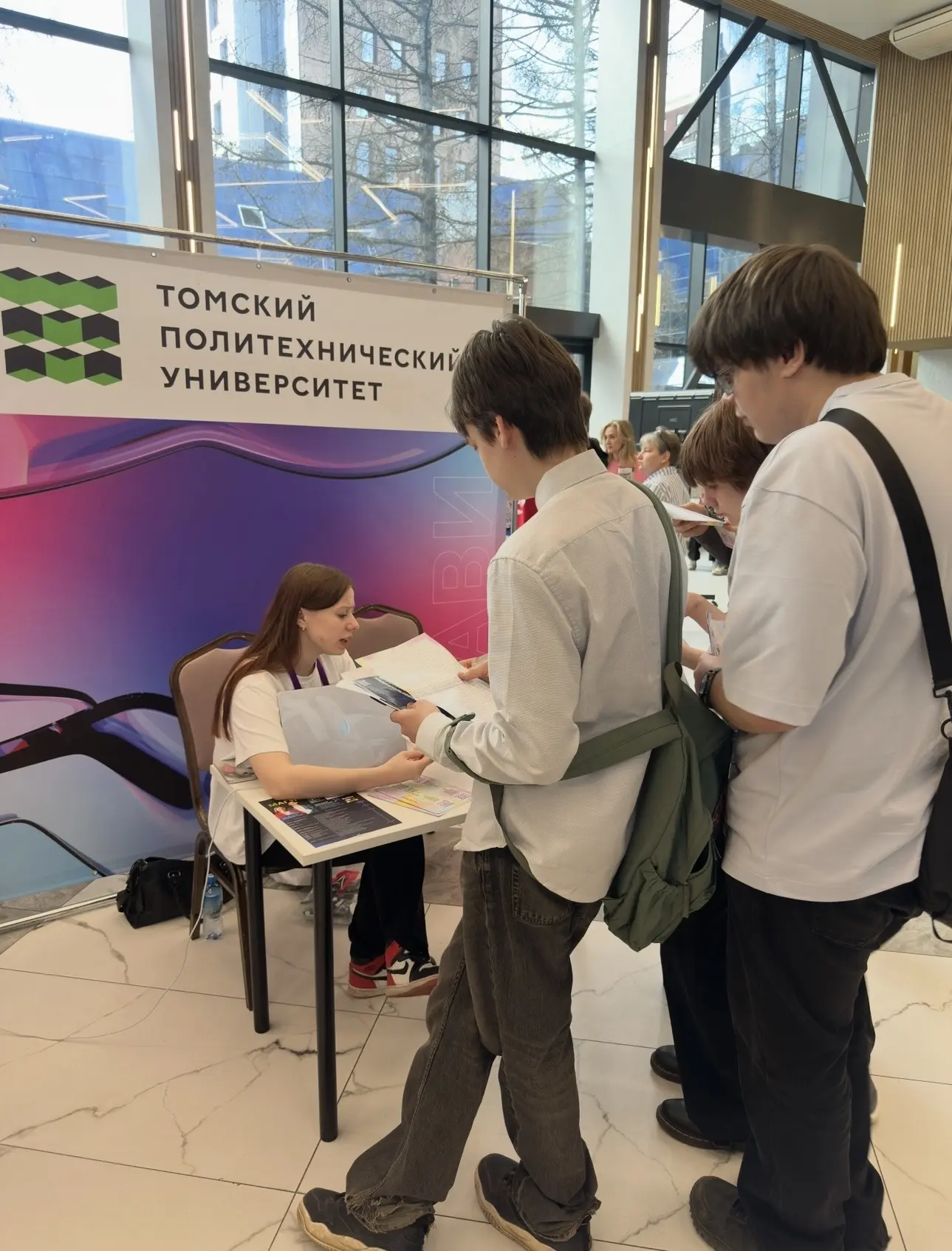 Заглянули в будущее: 10-классники на «Навигаторе поступления»  Выбор вуза и профессии — задача, кото