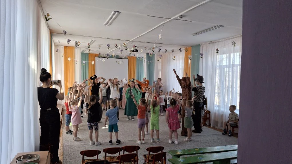 #ГодЕдинстваНародовРоссии🇷🇺 🎭  Театральная студия «СуперДвиж»  с новой постановкой — музыкальной ска