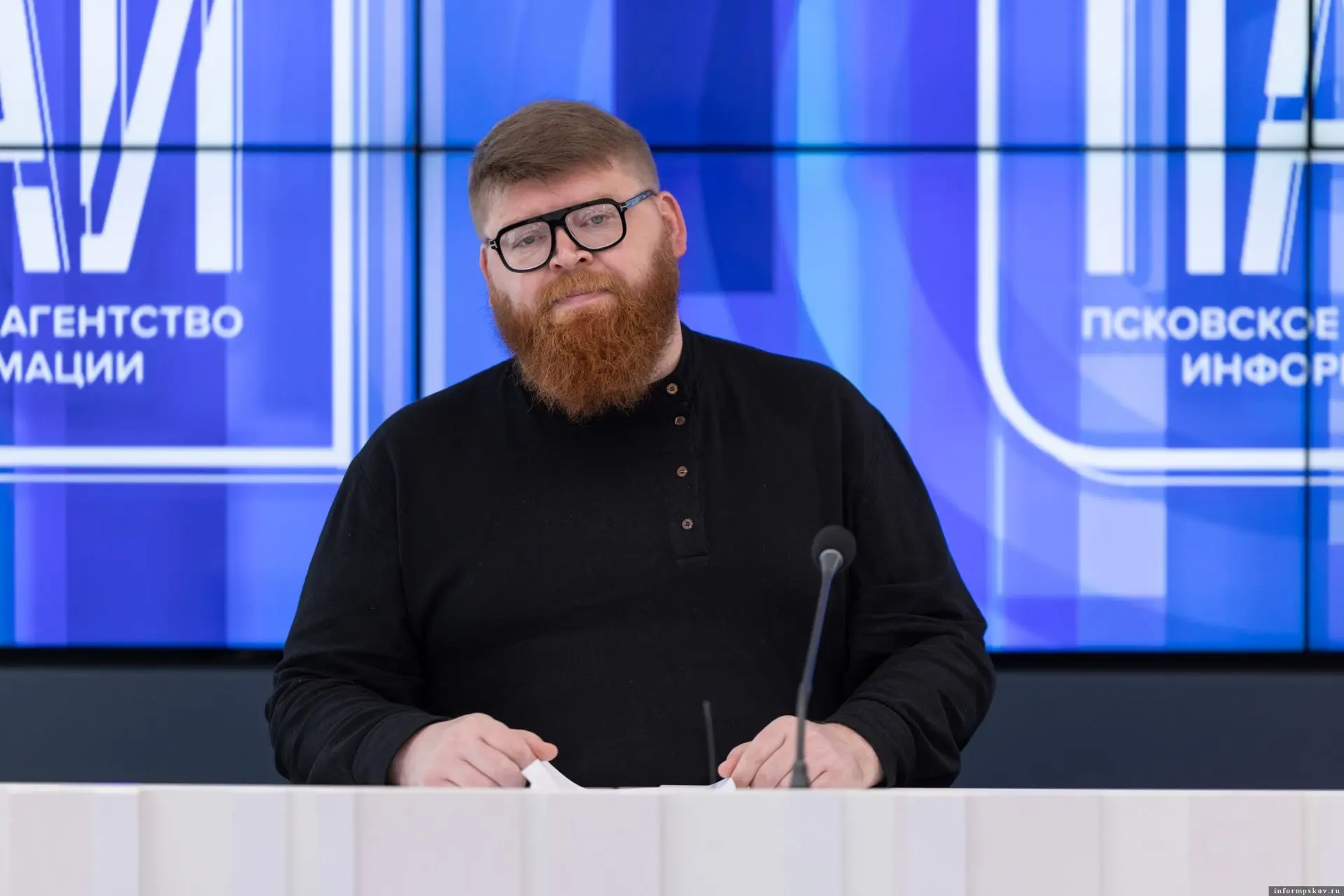 Креативный менеджер Театрально-концертной дирекции Псковской области Дмитрий Волхонов п...