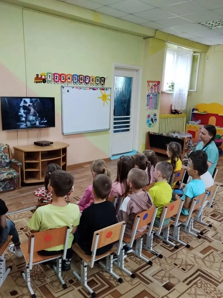 В рамках системы воспитания созидательных качеств "Киноуроки в школах России" проекта "О будущем" в 