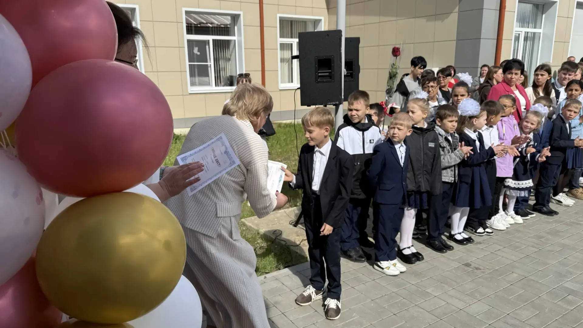 Сегодня на линейке последнего звонка прошло важное событие — торжественное вручение пох...
