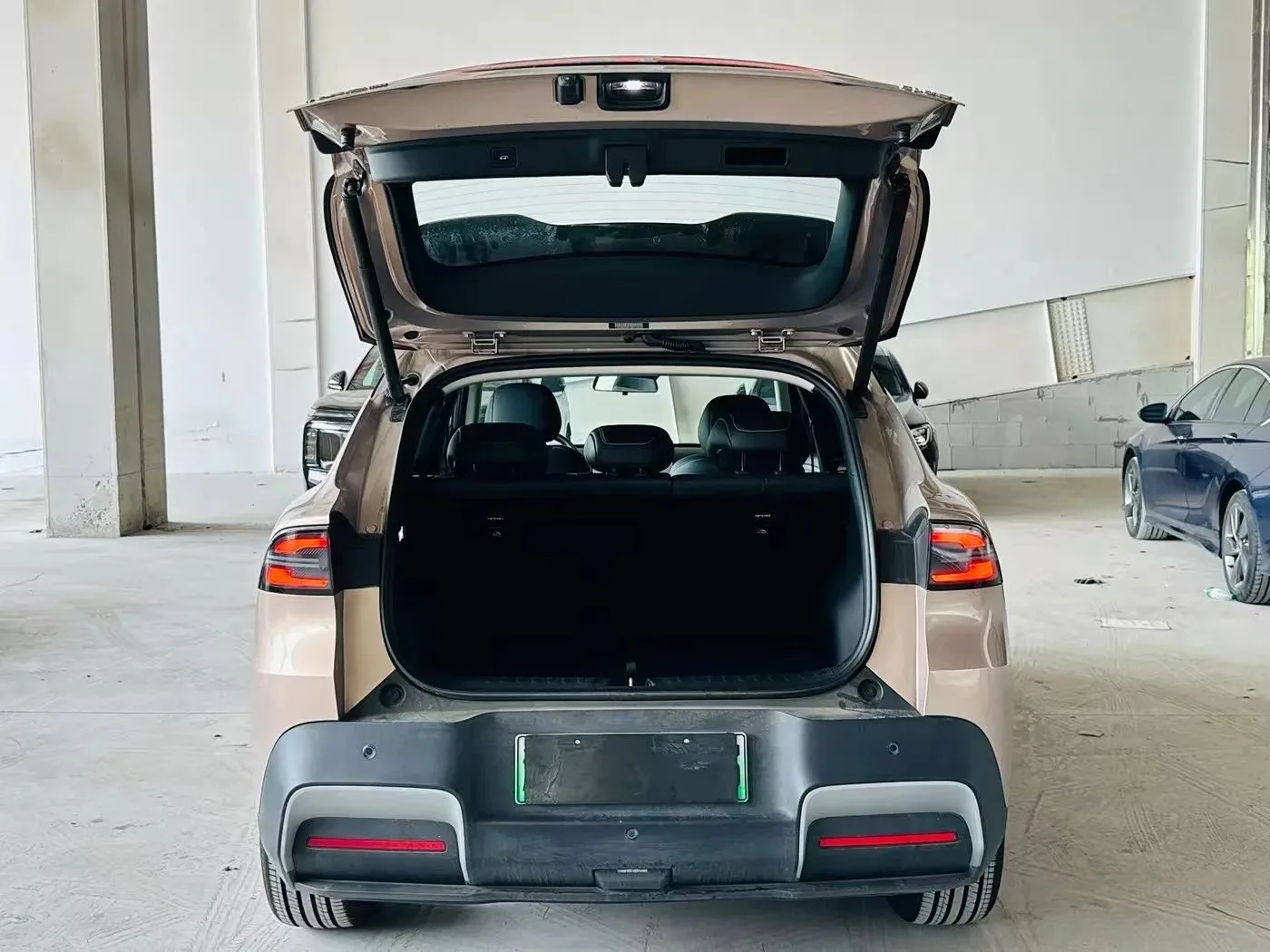 Changan Qiyuan Q05 II с батареей на 51.9 кВт·ч — это современный электрический кроссове...