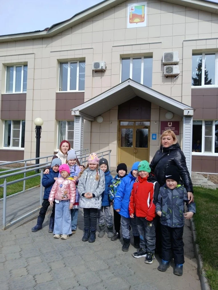 🚨 Только что! Наши — в администрации округа.