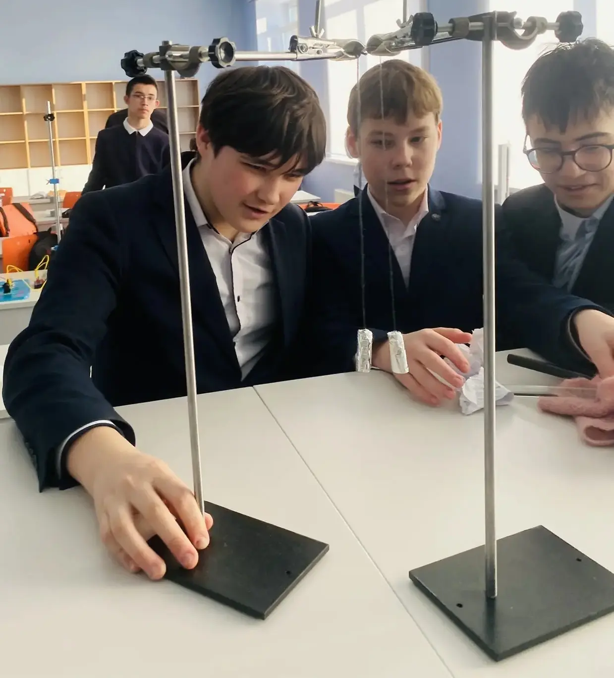 💡 Увлекательное путешествие в мир науки!  🧬Перед праздником Дня науки, традиционно отмечаемого 8 фев