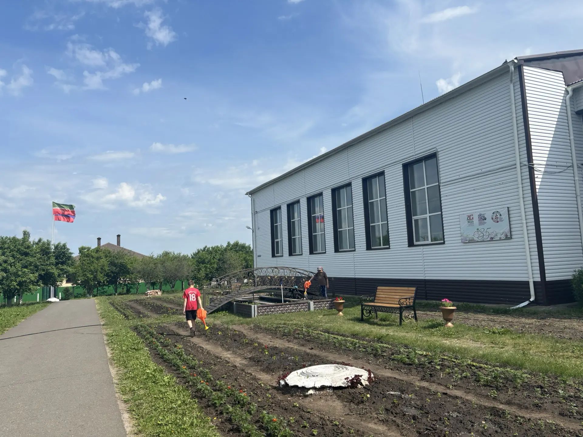 В пришкольном лагере труда и отдыха «Кырмыскалар» прошёл очередной насыщенный и продуктивный день. С