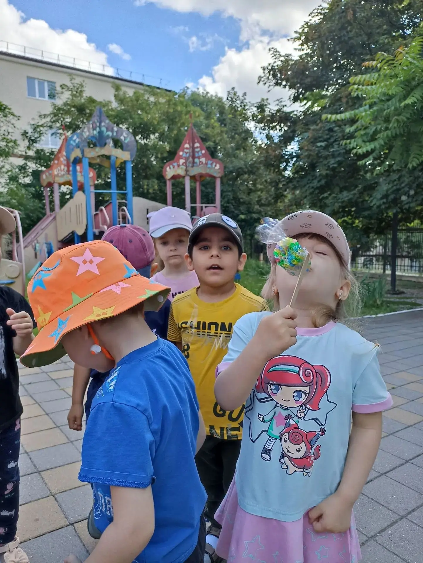 Лето — это время солнца, тепла и, конечно, безграничной радости для наших малышей! ☀️

А что может б