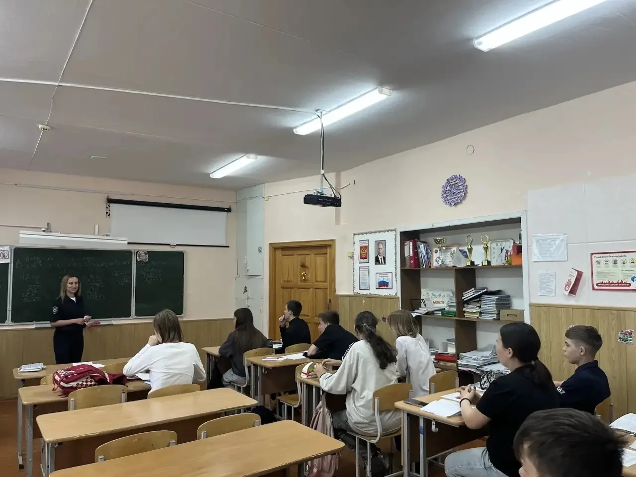 ✅ В рамках акции «Единый день профилактики преступлений» для учащихся МБОУ «СОШ №9» были проведены в