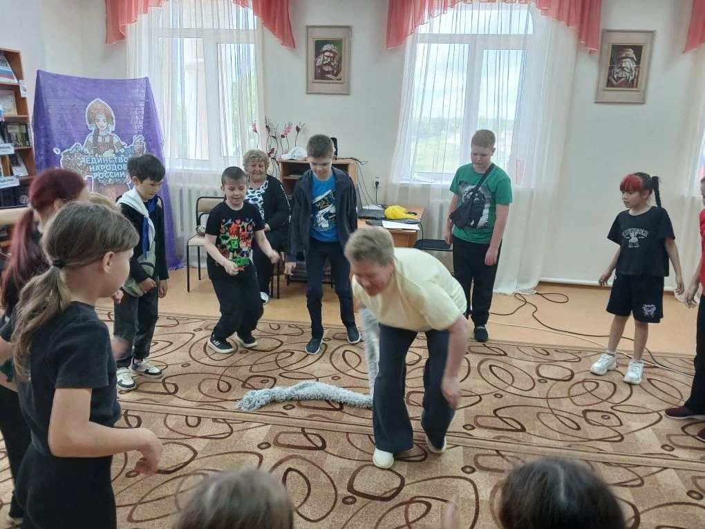 🎉 **День России в лагере «Непоседы»: задор, игры и гордость за страну** 🎉

Сегодня в наших 3-м и 4