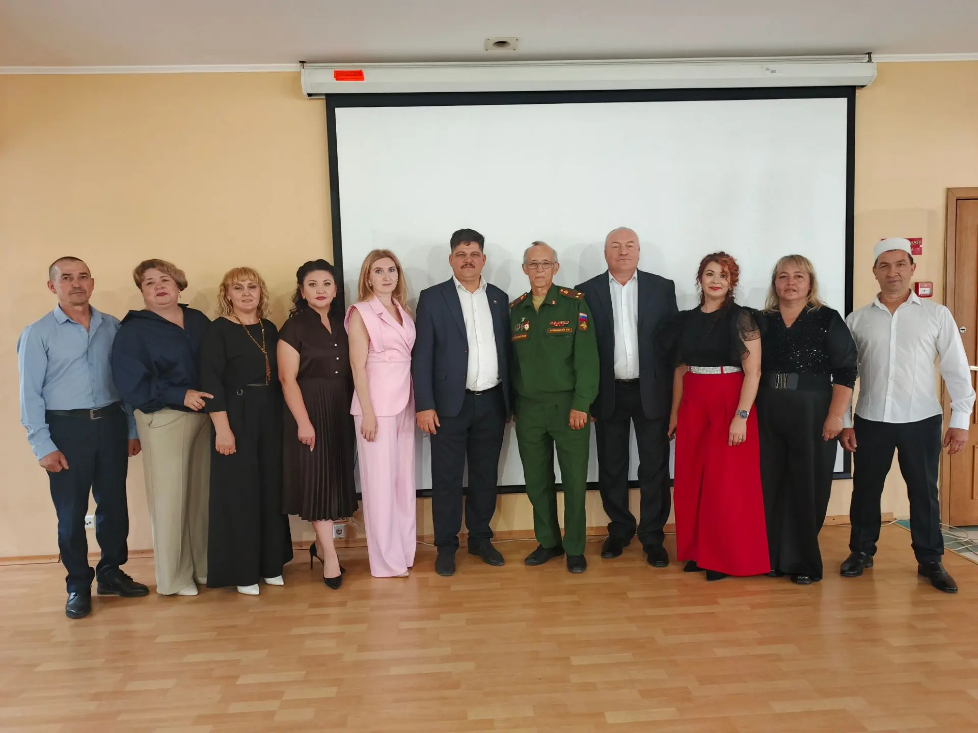 🤗Патриотический десант совершили артисты из Аургазинского района 🎶