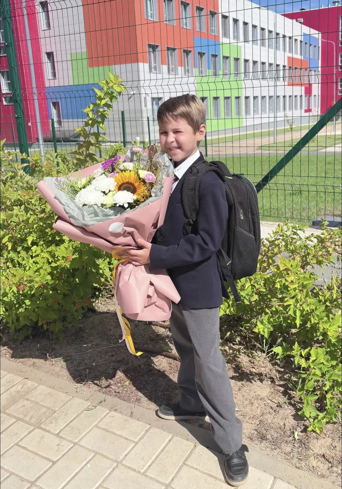 СЧАСТЛИВЫЕ РЕБЯТА с букетами от СЧАСТЛИВОЙ цветочной лавки 😍 🌸